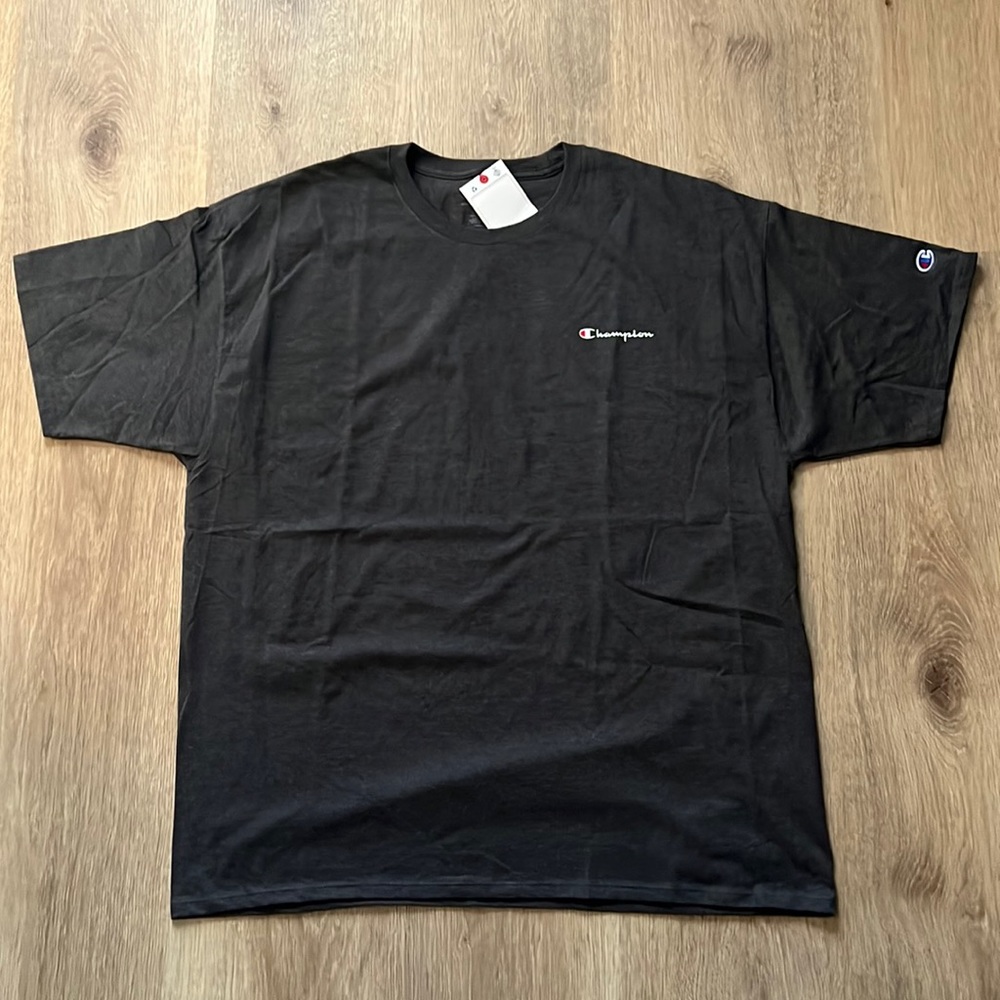 Men’s Champion T-Shirt Size: 2XL